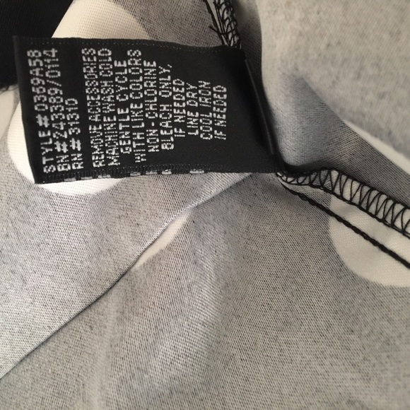 DONATED AGB polka dot dress with white belt - Picture 7 of 8